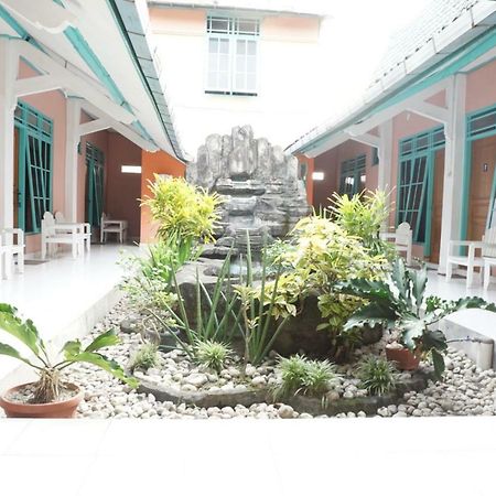 Ismoyo Hotel Yogyakarta Esterno foto