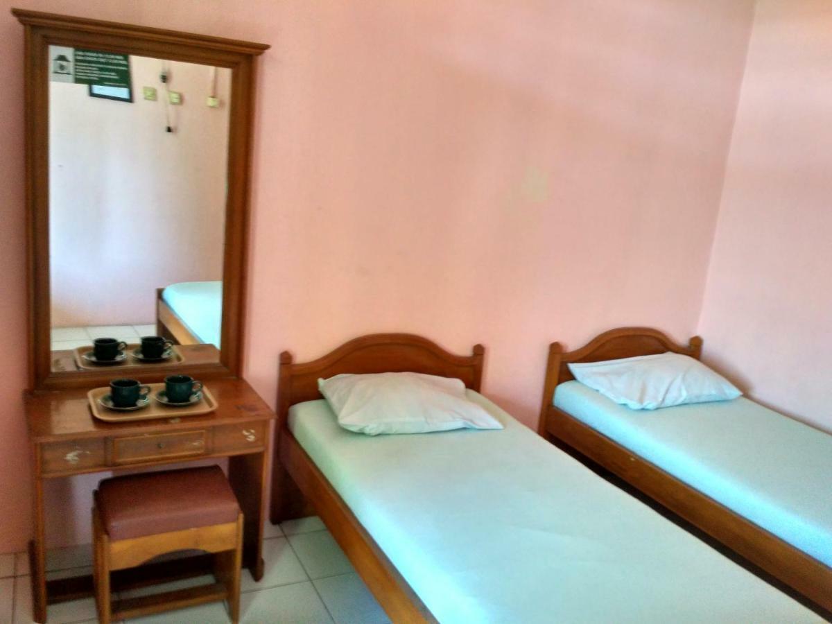 Ismoyo Hotel Yogyakarta Esterno foto