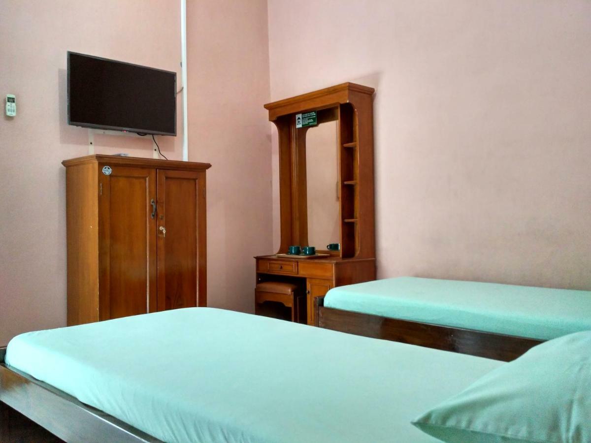 Ismoyo Hotel Yogyakarta Esterno foto